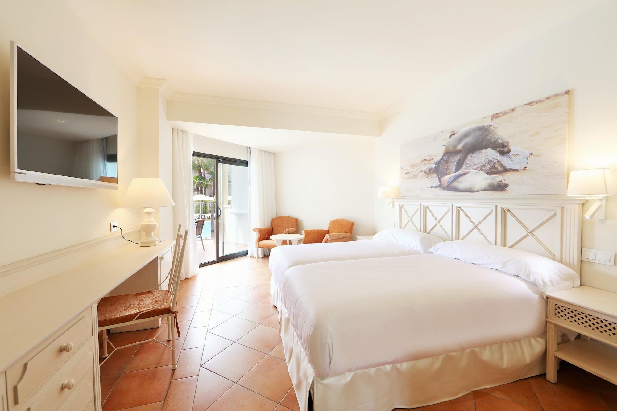Iberostar Selection Andalucia Playa Otel Chiclana de la Frontera Dış mekan fotoğraf A room at the hotel