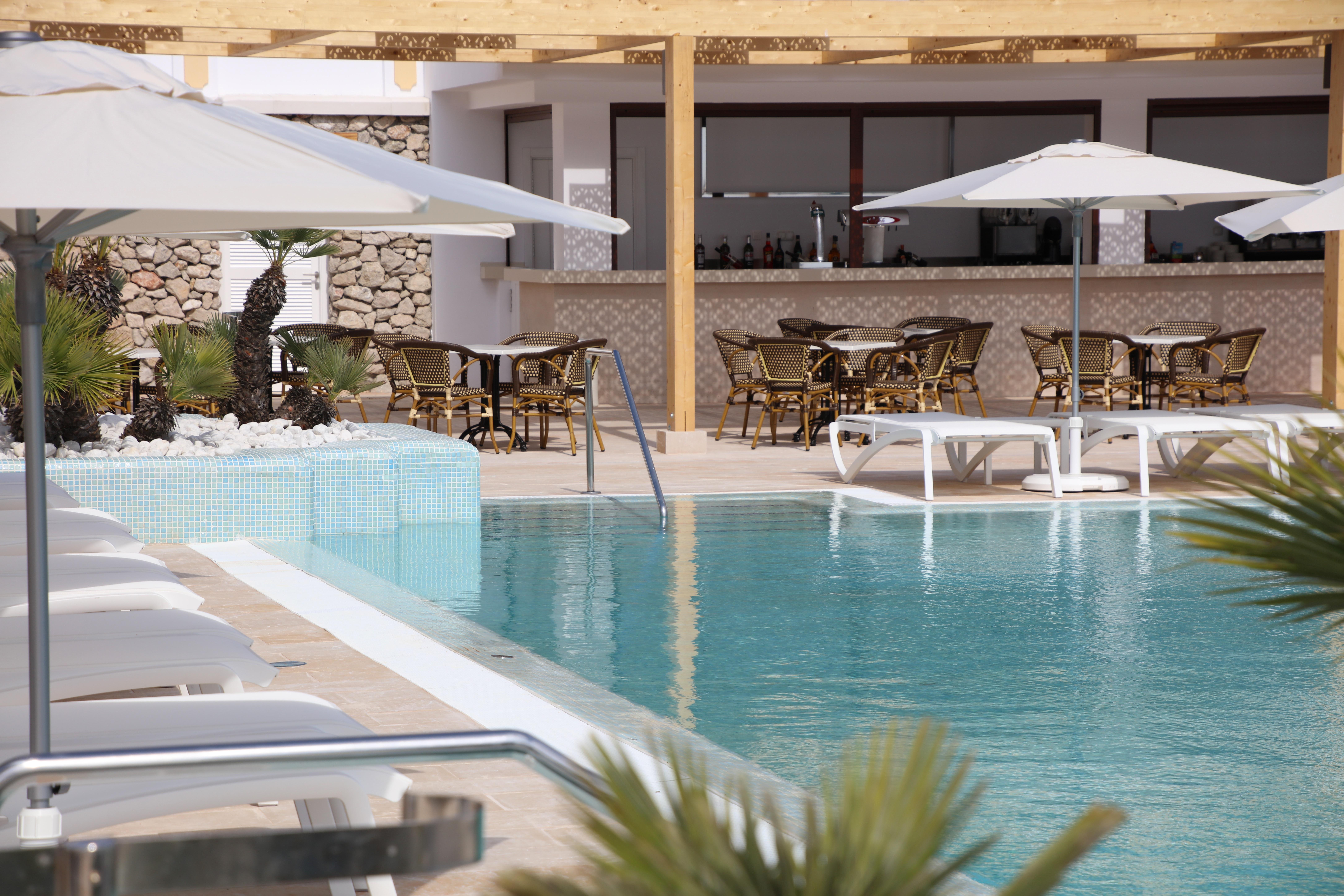 Iberostar Selection Andalucia Playa Otel Chiclana de la Frontera Dış mekan fotoğraf The pool at the hotel