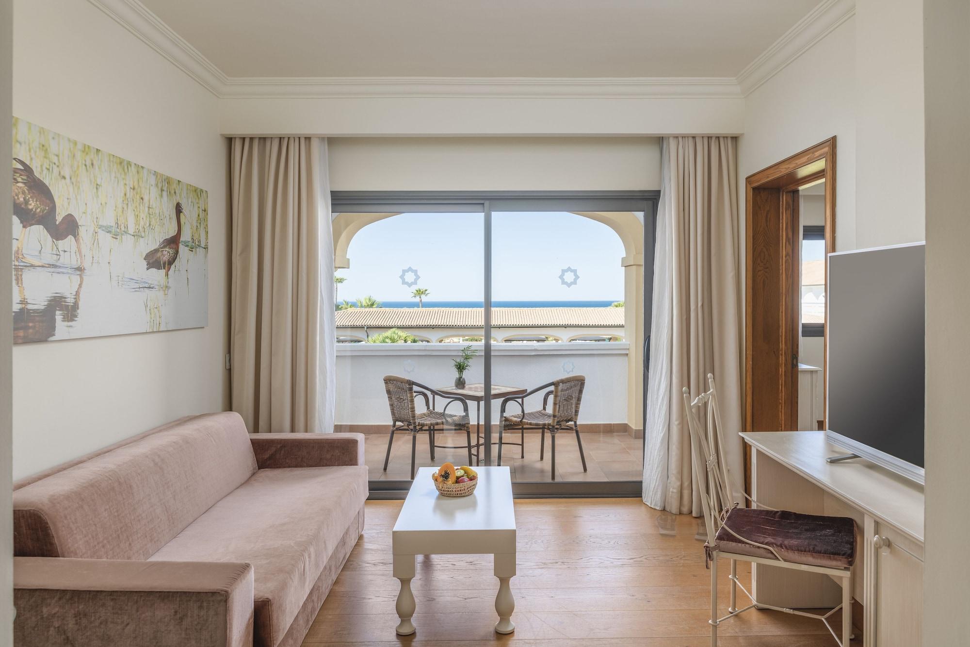 Iberostar Selection Andalucia Playa Otel Chiclana de la Frontera Dış mekan fotoğraf A typical room at the hotel